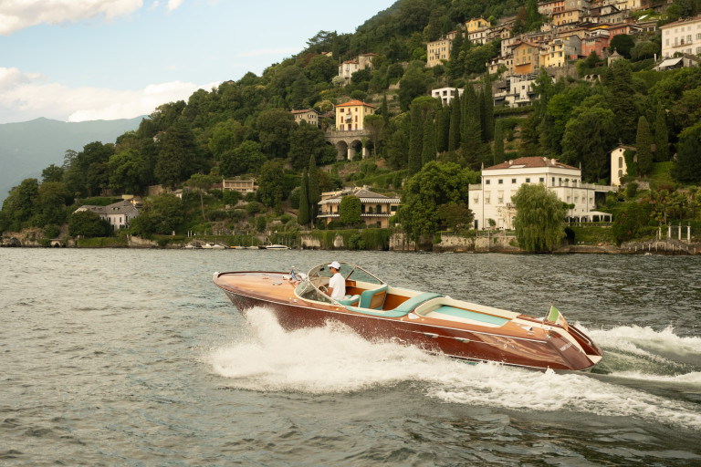 Riva aquarama | Wooden boat rental como | Como Classic Boats | Wooden ...